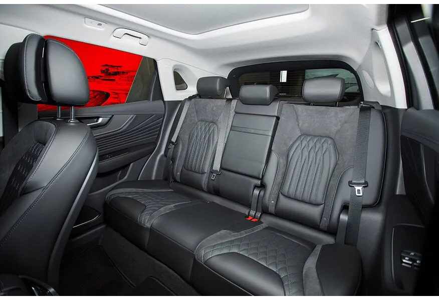 Hongqi HS5 2.0T AT 4WD (245 л.с.) Deluxe Серый в АВИЛОН. Слайд №11