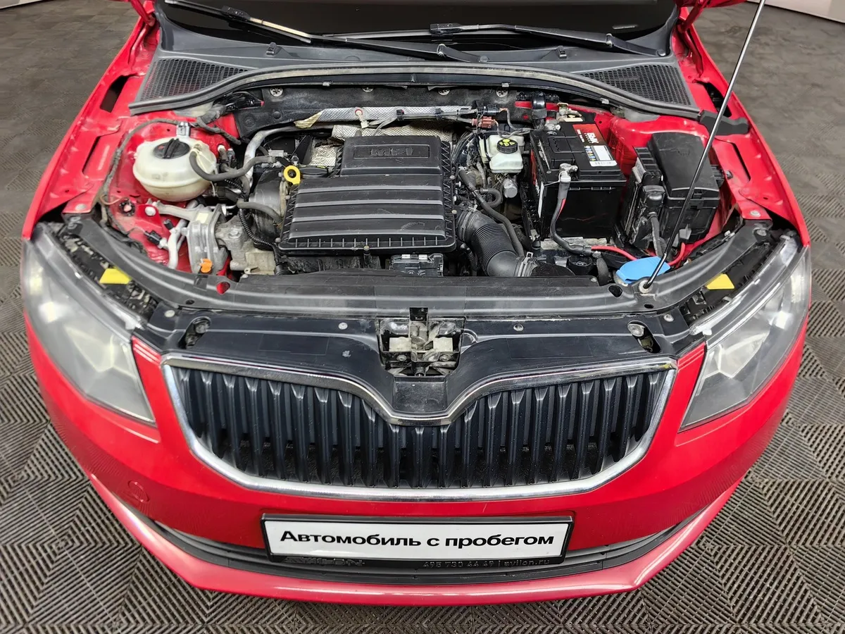 Skoda Octavia 1.6 MPI AT (110 л.с.) Красный в АВИЛОН. Слайд №10