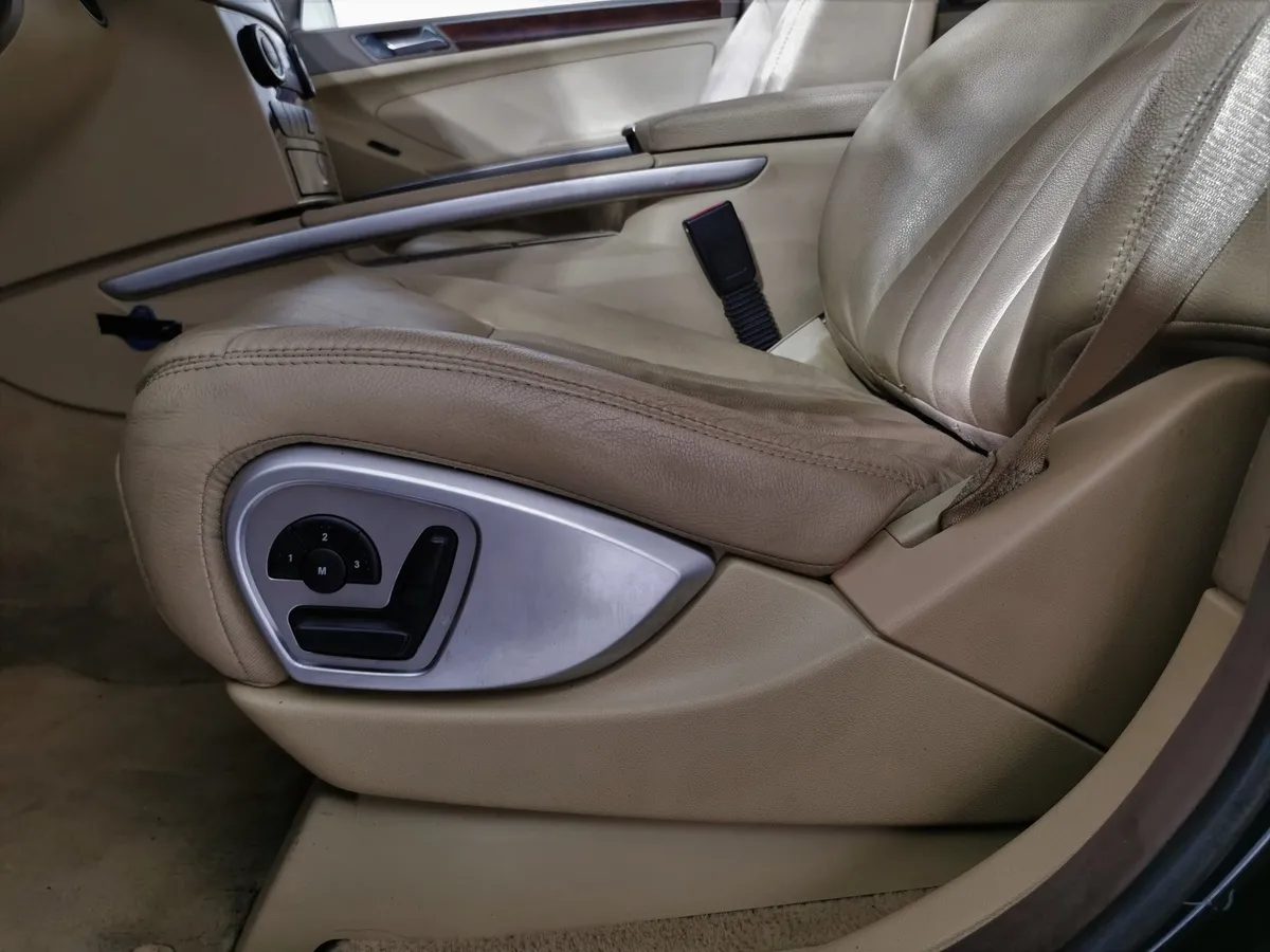Mercedes-Benz M-Класс ML 350 7G-Tronic (272 л.с.) Черный в АВИЛОН. Слайд №19