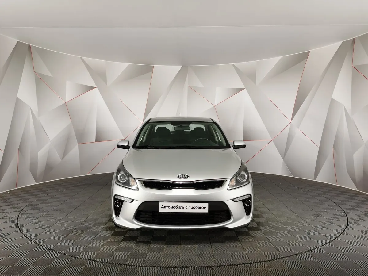 Kia Rio 1.6 MT (123 л.с.) Серебристый в АВИЛОН. Слайд №7