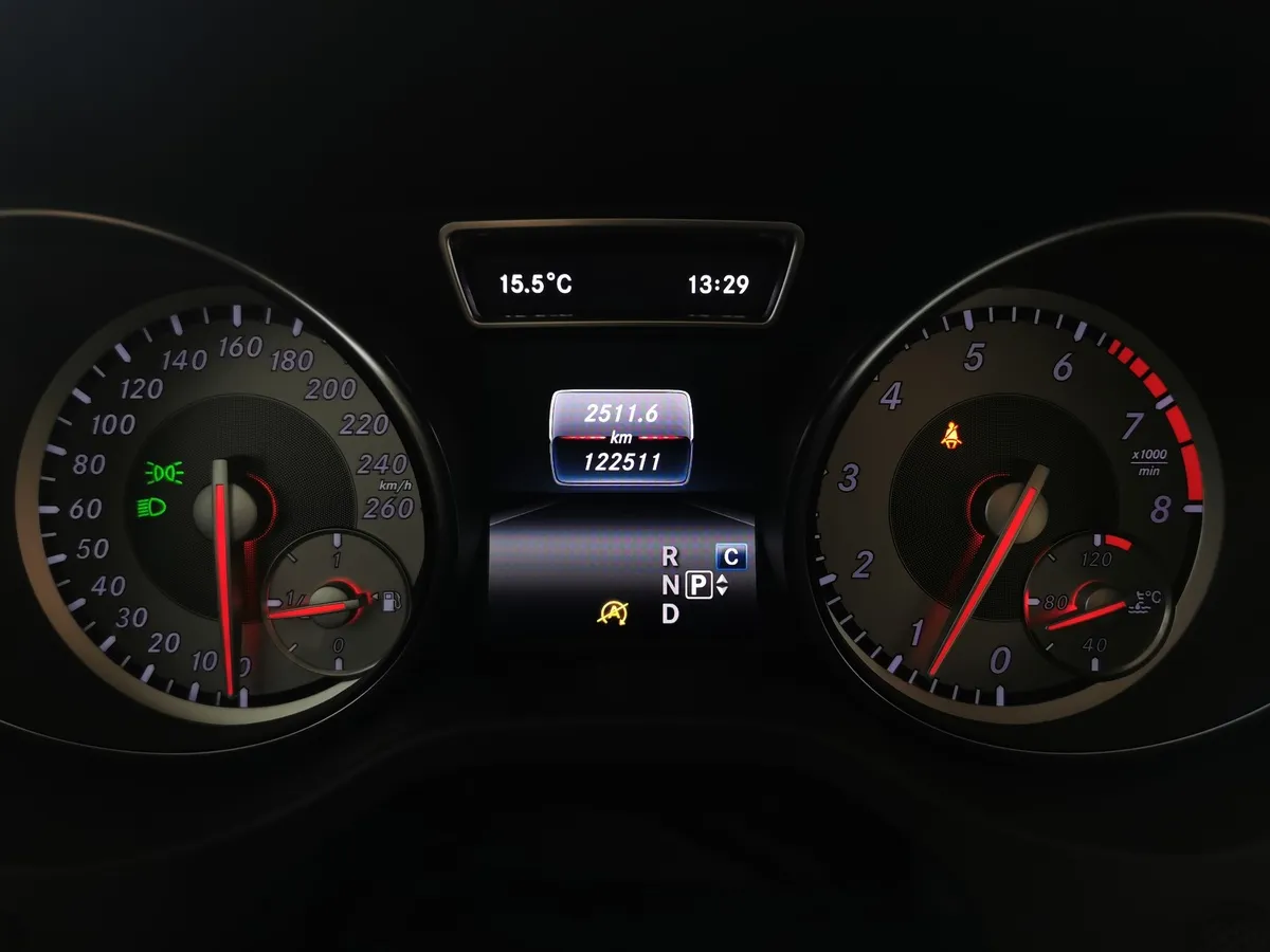 Mercedes-Benz GLA 250 7G-DCT 4MATIC (211 л.с.) Особая серия Синий в АВИЛОН. Слайд №17