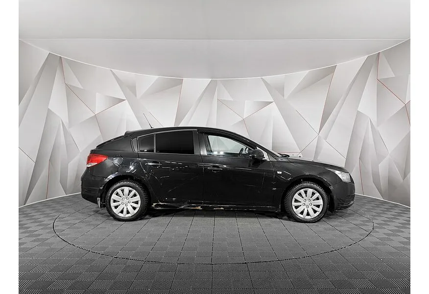 Chevrolet Cruze 1.6 MT (109 л.с.) Черный в АВИЛОН. Слайд №6