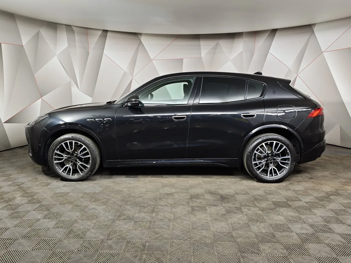 Maserati Grecale 2.0T AT AWD (330 л.с.) Modena Черный в АВИЛОН. Слайд №5