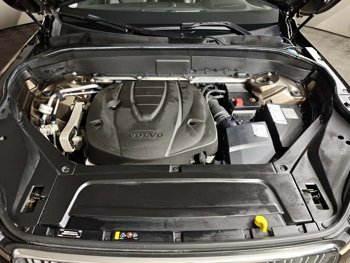 Volvo XC90 2.0 AT AWD D5 (5 мест) (225 л.с.) Inscription Коричневый в АВИЛОН. Слайд №11