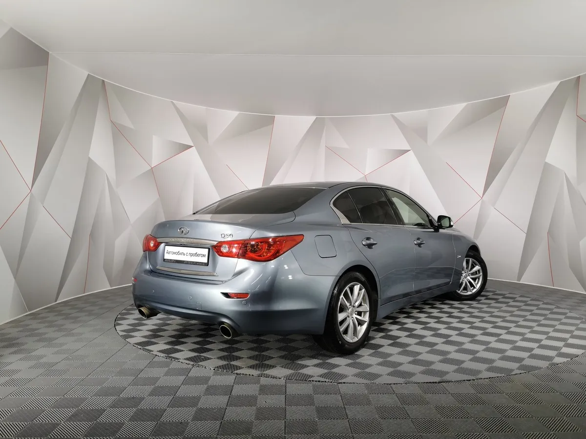 Infiniti Q50 2.0 T AT (211 л.с.) Серый в АВИЛОН. Слайд №2