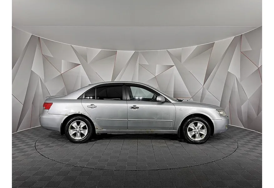 Hyundai Sonata 2.0 MT (144 л.с.) Серебристый в АВИЛОН. Слайд №6