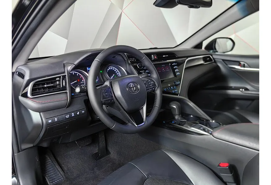 Toyota Camry 2.5 AT (181 л.с.) Черный в АВИЛОН. Слайд №19