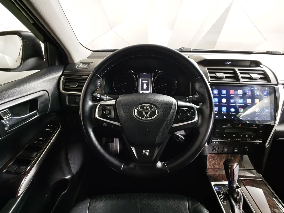 Toyota Camry 2.5 AT (181 л.с.) Стандарт Черный в АВИЛОН. Слайд №20