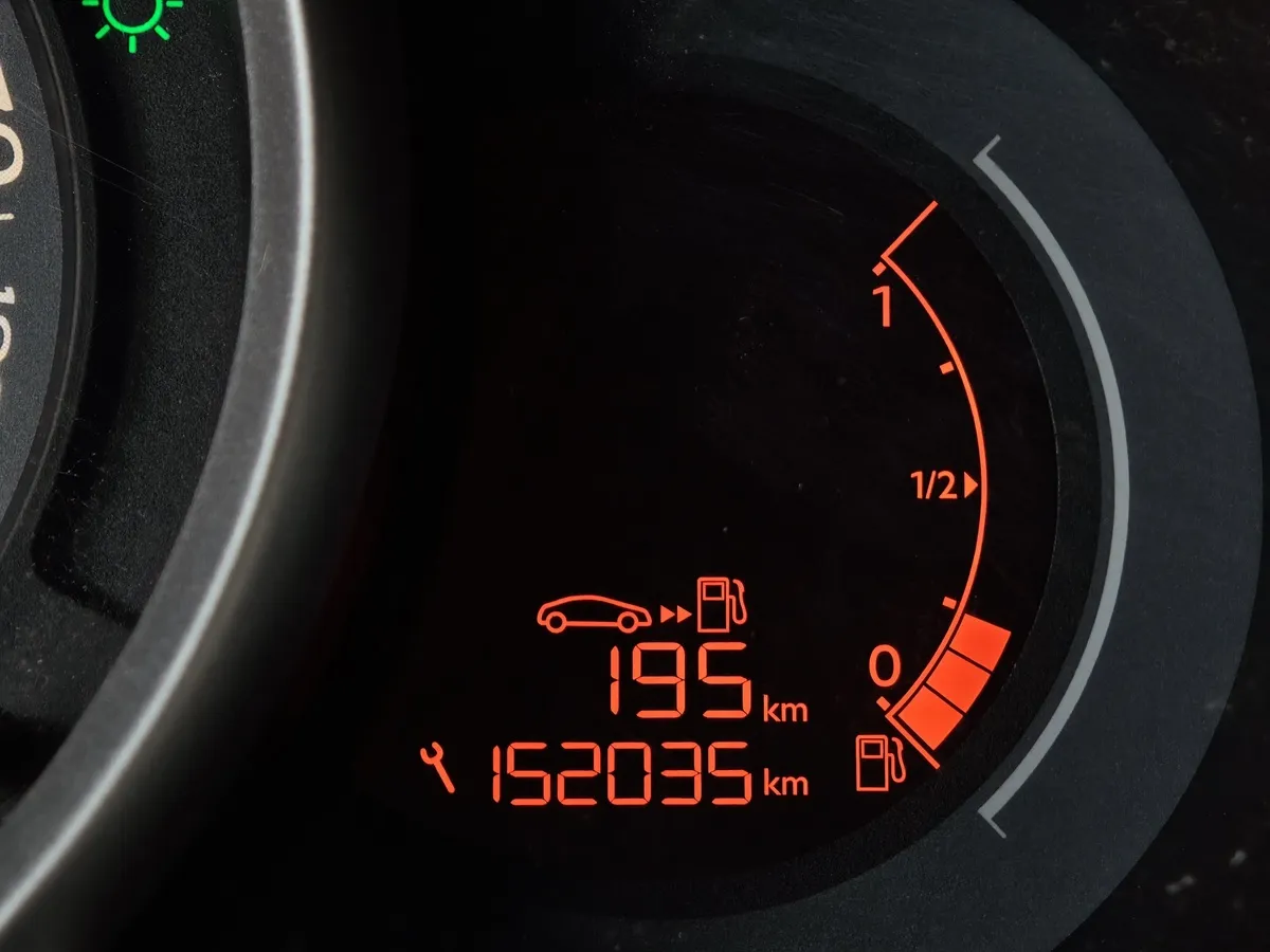 Citroen C3 1.4VTi  MT FWD (75 л.с.) Черный в АВИЛОН. Слайд №18