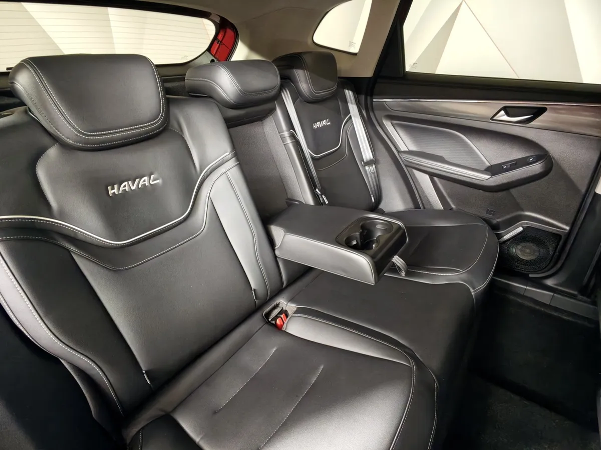 Haval Jolion 1.5T AWD 7DCT (150 л.с.) Premium Красный в АВИЛОН. Слайд №17