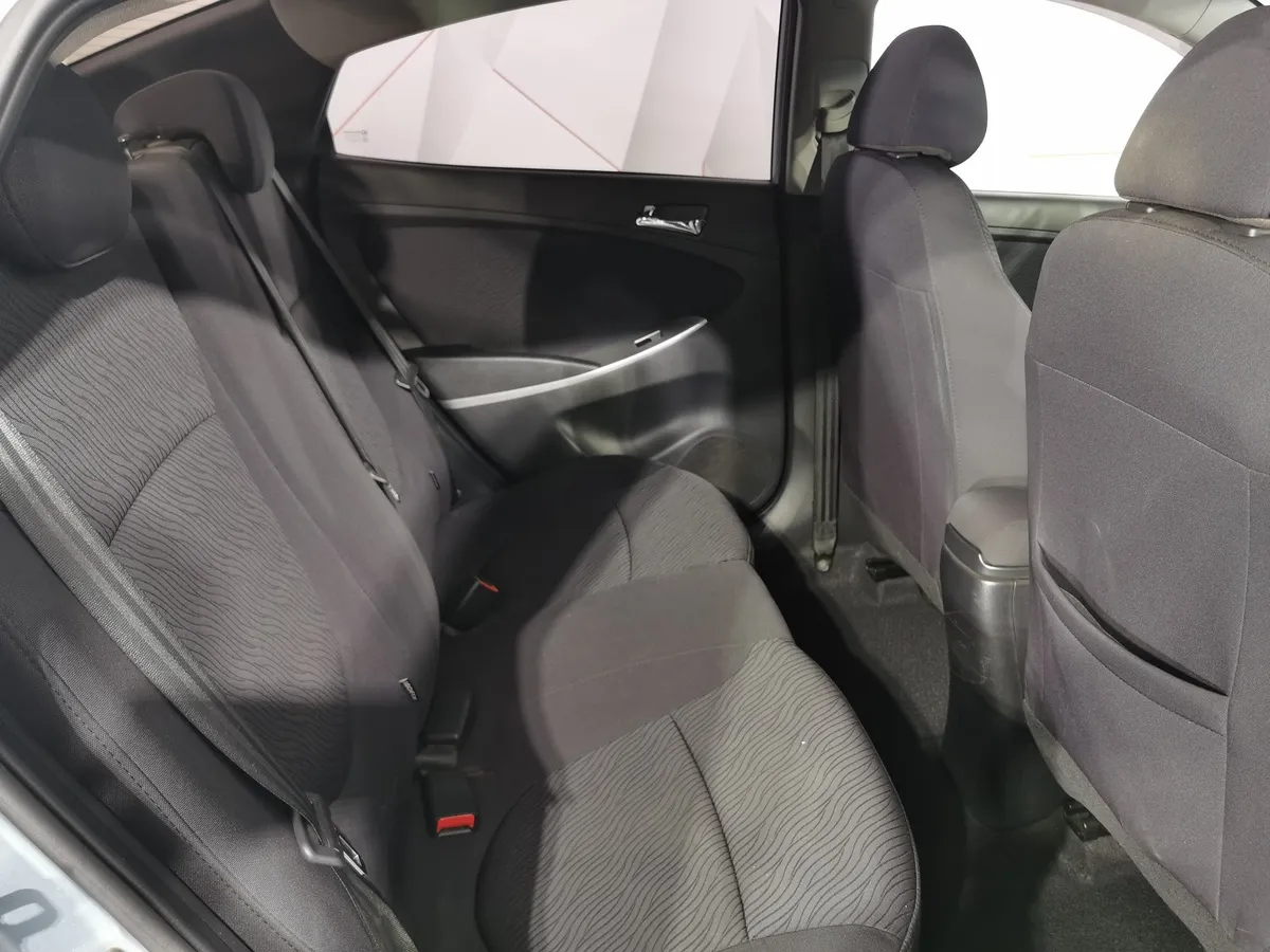 Hyundai Solaris 1.4 AT (107 л.с.) Comfort Голубой в АВИЛОН. Слайд №14