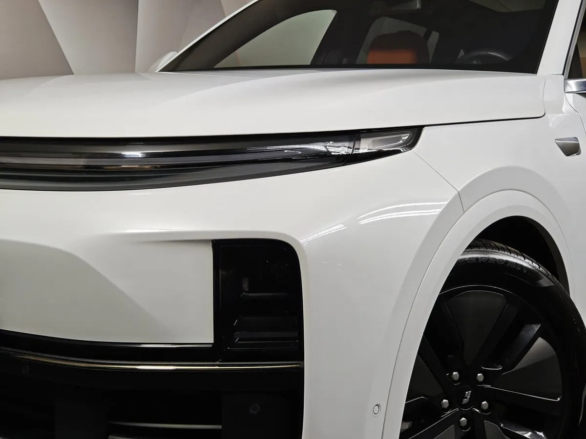 Li Auto L7 1.5 AT 4WD (449 л.с.) Pro Белый в АВИЛОН. Слайд №10