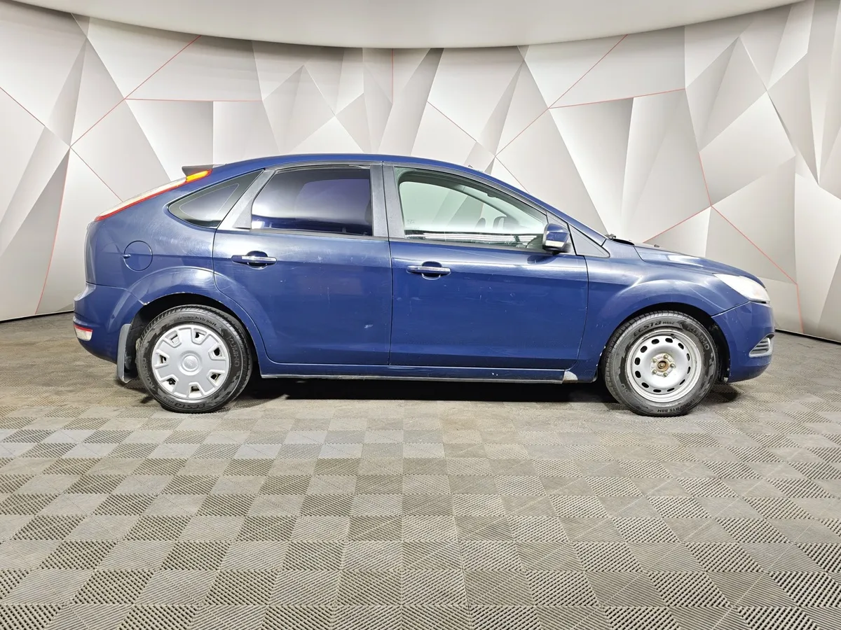 Ford Focus 1.4 MT (80 л.с.) Ambiente Синий в АВИЛОН. Слайд №6