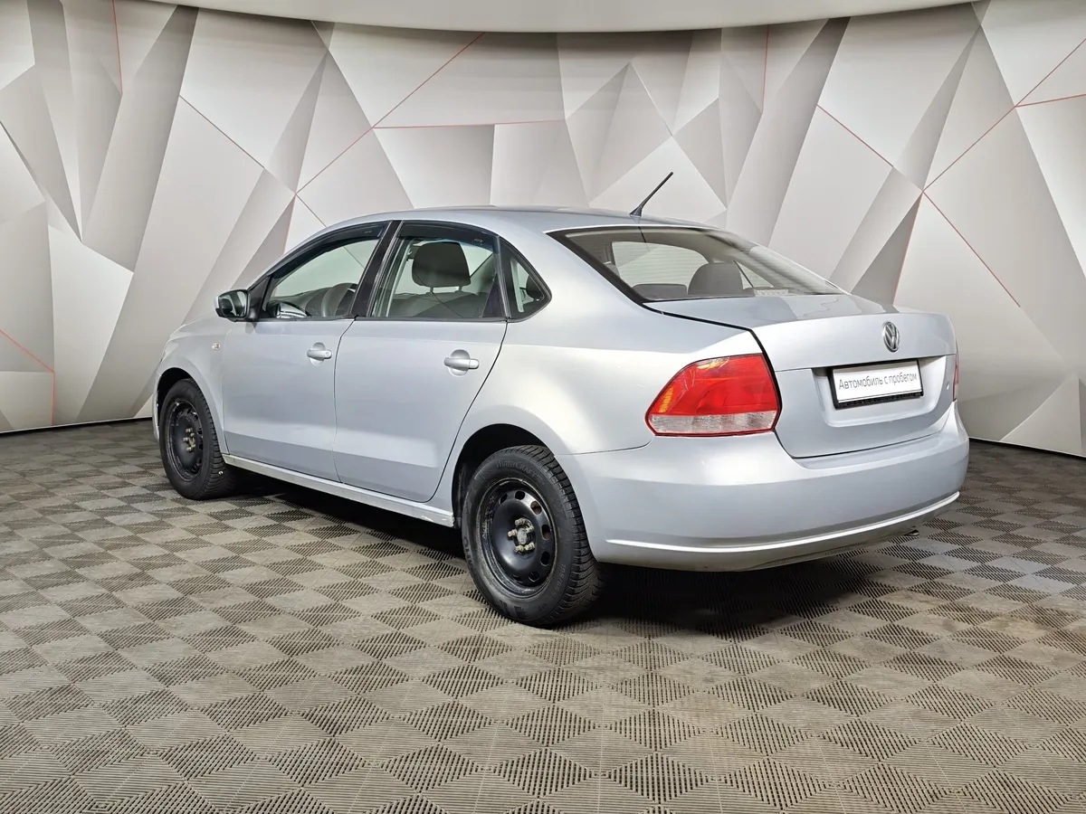 Volkswagen Polo 1.6 MPI MT (90 л.с.) Comfortline Серебристый в АВИЛОН. Слайд №4
