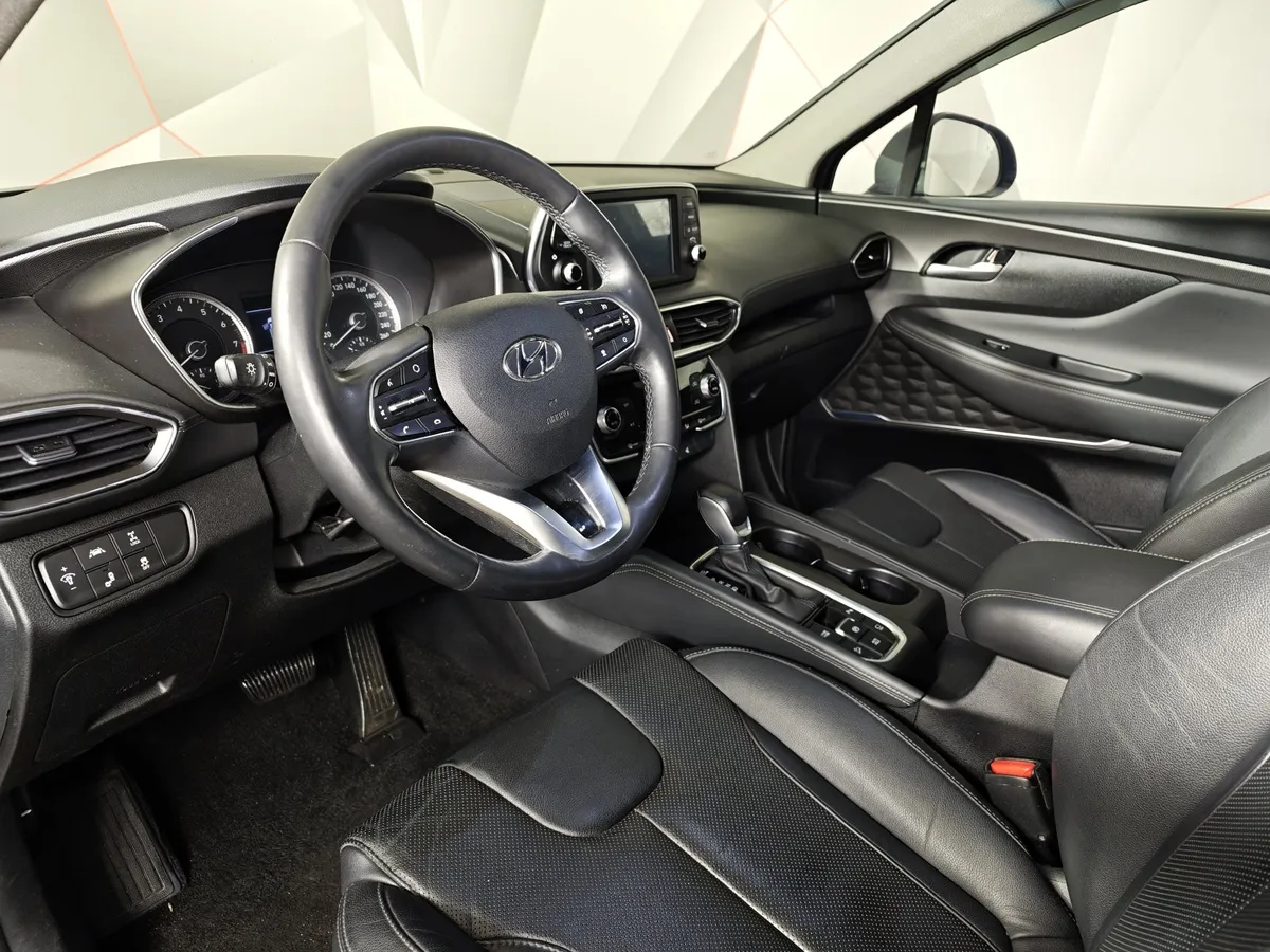 Hyundai Santa Fe 2.4 (188 л.с.) - 6AT Lifestyle Серый в АВИЛОН. Слайд №19