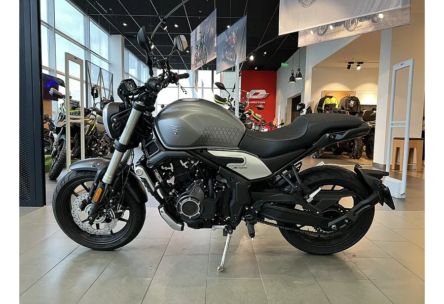 LIVE. Слайд №3