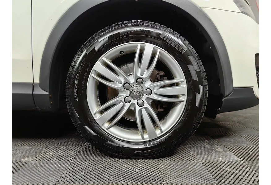 Audi Q3 2.0 TFSI quattro S tronic (170 л.с.) Белый в АВИЛОН. Слайд №8