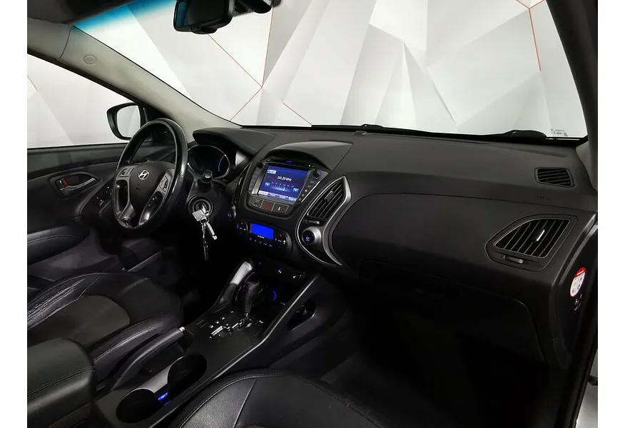 АВИЛОН - Hyundai ix35 2.0 AT 2WD (150 л.с.) Comfort + Navi Серый - slide 13