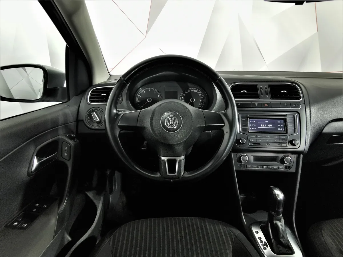 Volkswagen Polo 1.6 Tiptronic (105 л.с.) Comfortline Серебристый в АВИЛОН. Слайд №18