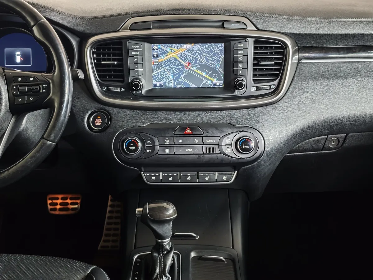 Kia Sorento 2.2 D AT AWD (5 мест) (200 л.с.) Prestige Серый в АВИЛОН. Слайд №15