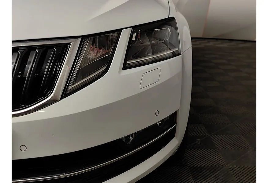 Skoda Octavia 1.8 TSI DSG (180 л.с.) Белый в АВИЛОН. Слайд №10