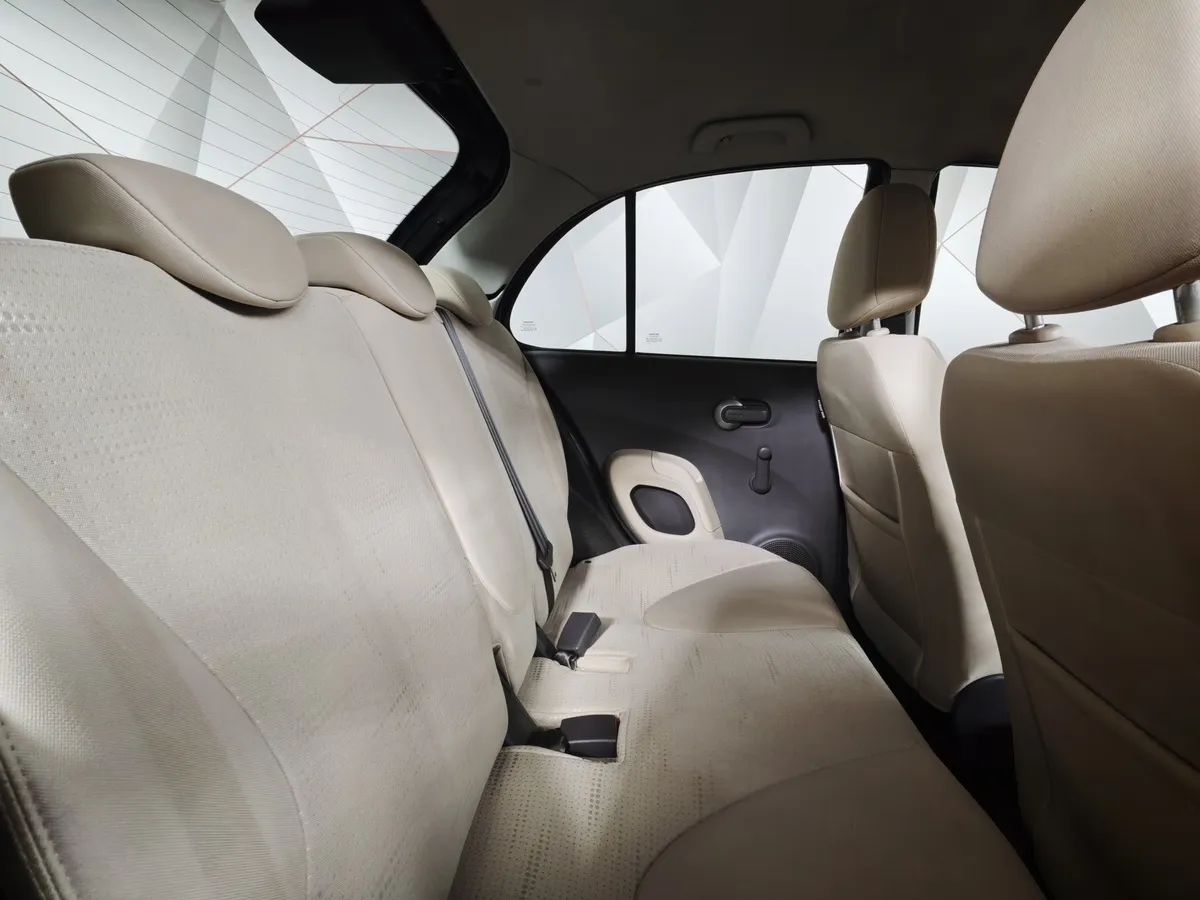 Nissan Micra 1.4 AT (88 л.с.) Черный в АВИЛОН. Слайд №15