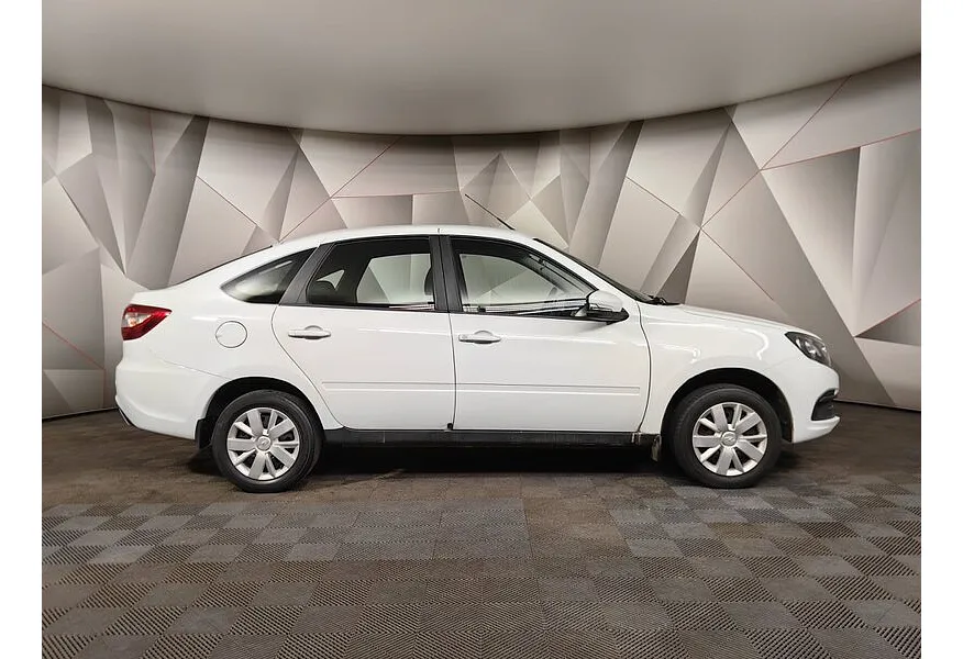 LIVE. Слайд №4