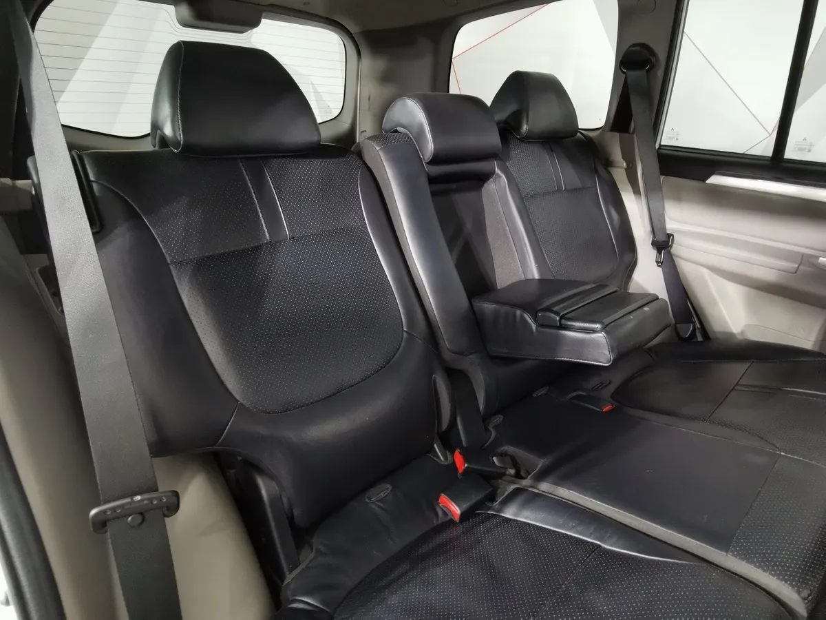 Mitsubishi Pajero Sport 2.5 DI-D AT AWD (178 л.с.) Белый в АВИЛОН. Слайд №16