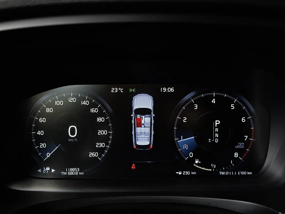 Volvo V90 Cross Country 2.0 T5 Drive-E AT AWD (249 л.с.) Plus Синий в АВИЛОН. Слайд №18
