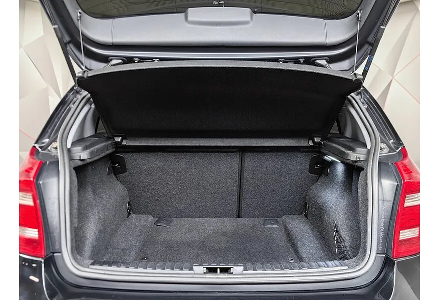 BMW 1 серия 116i AT (115 л.с.) Черный в АВИЛОН. Слайд №9