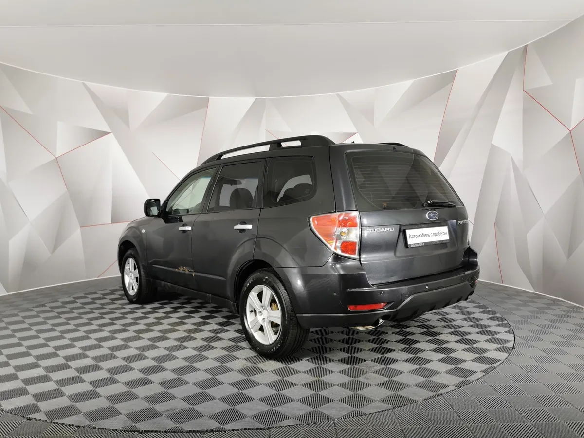 Subaru Forester 2.0X E-AT (150 л.с.) Серый в АВИЛОН. Слайд №4