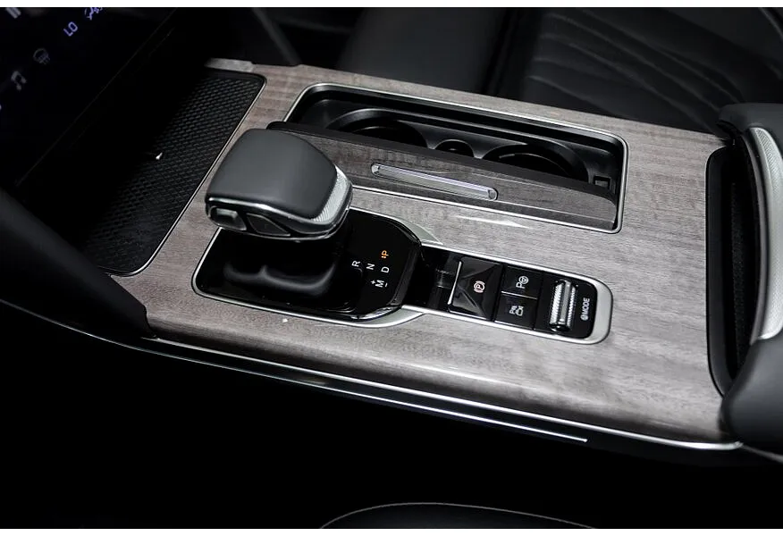 Hongqi HS7 2.0T 8AT 4WD (245 л.с.) Deluxe Коричневый в АВИЛОН. Слайд №10