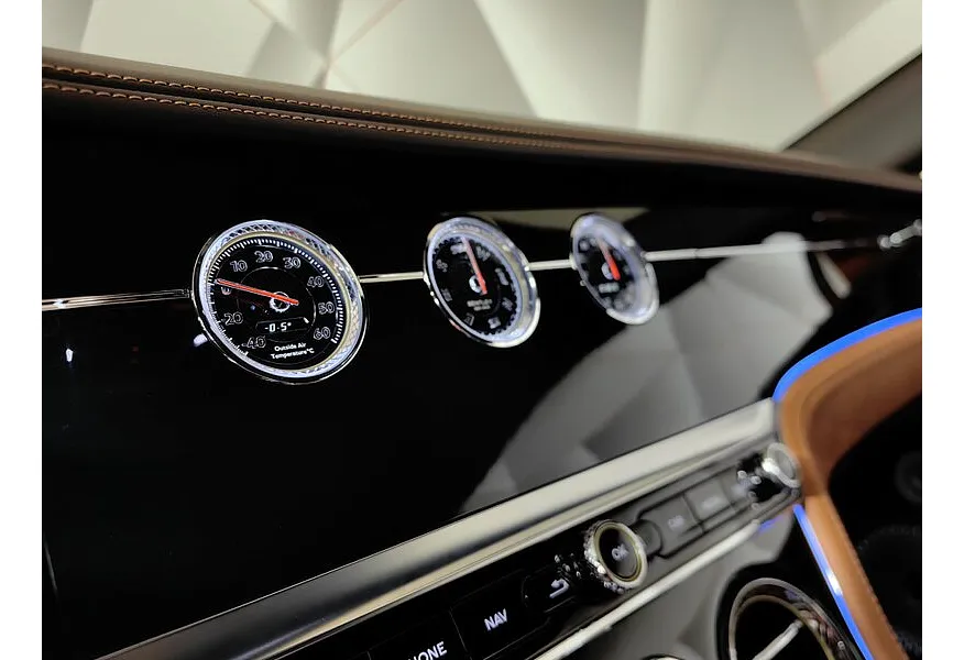 Bentley Continental GT 6.0 AWD AMT (635 л.с.) Оранжевый в АВИЛОН. Слайд №25