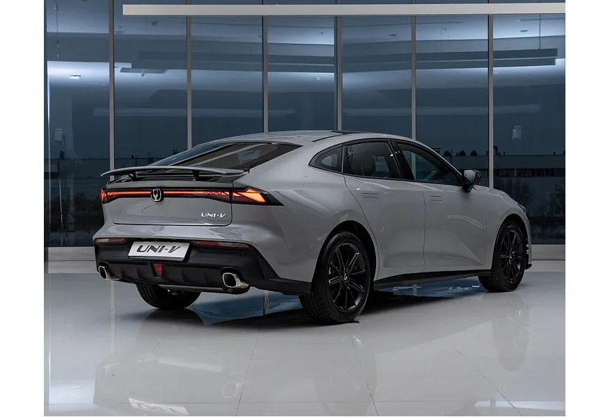 Changan UNI-V 1.5 AMT (181 л.с.) Tech Серый в АВИЛОН. Слайд №5