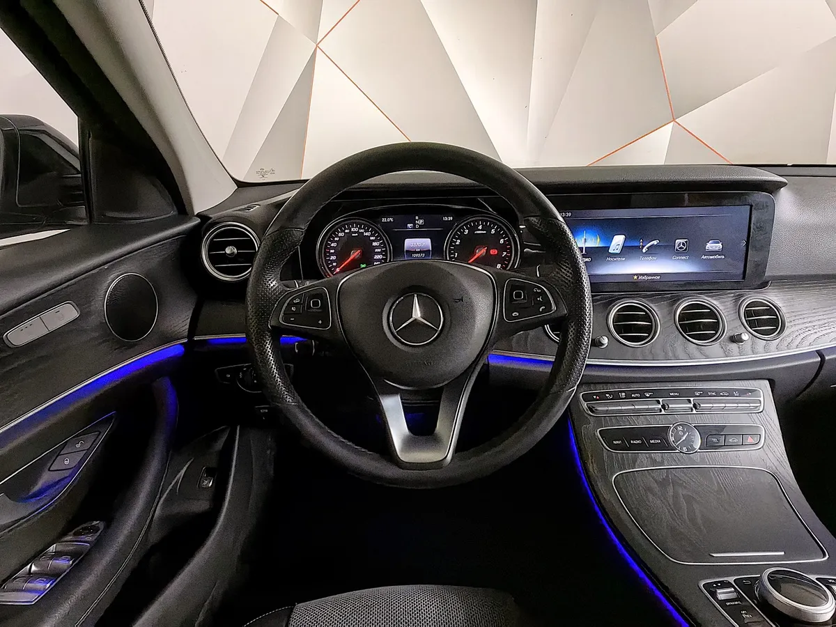 Mercedes-Benz E-Класс E 200 9G-TRONIC (197 л.с.) Синий в АВИЛОН. Слайд №19