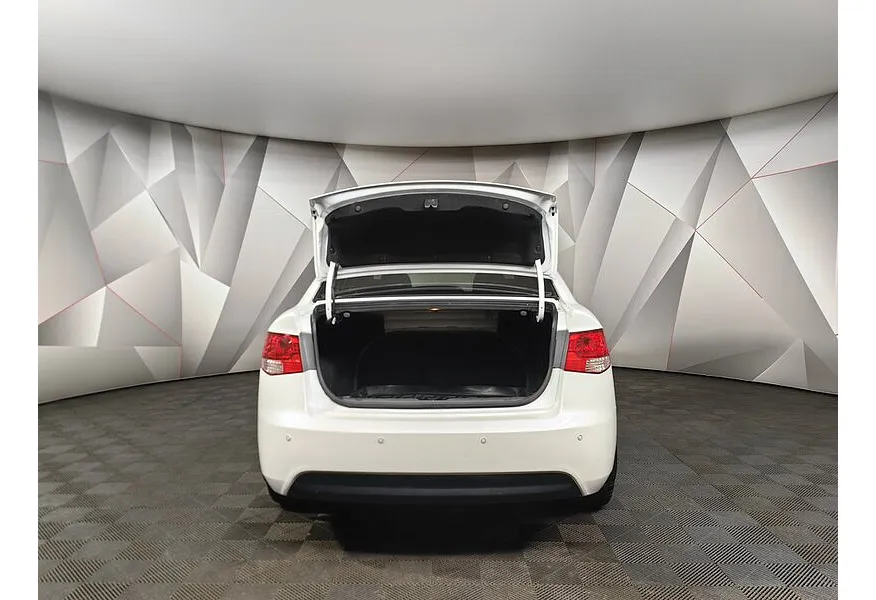 АВИЛОН - Kia Cerato 1.6 MT (126 л.с.) Comfort Белый - slide 5