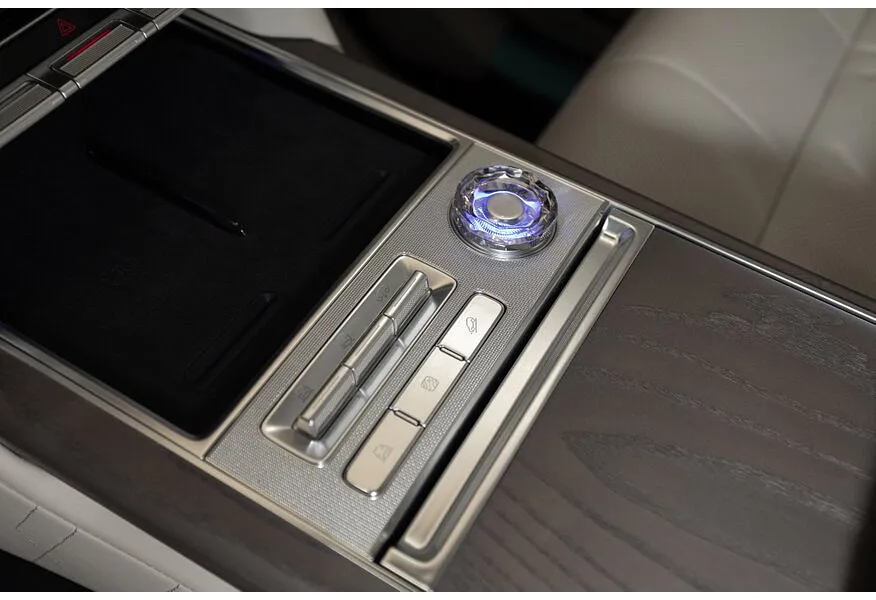 Zeekr 9X 2.0h AT 4WD (1177 л.с.) Ultra Черный в АВИЛОН. Слайд №17