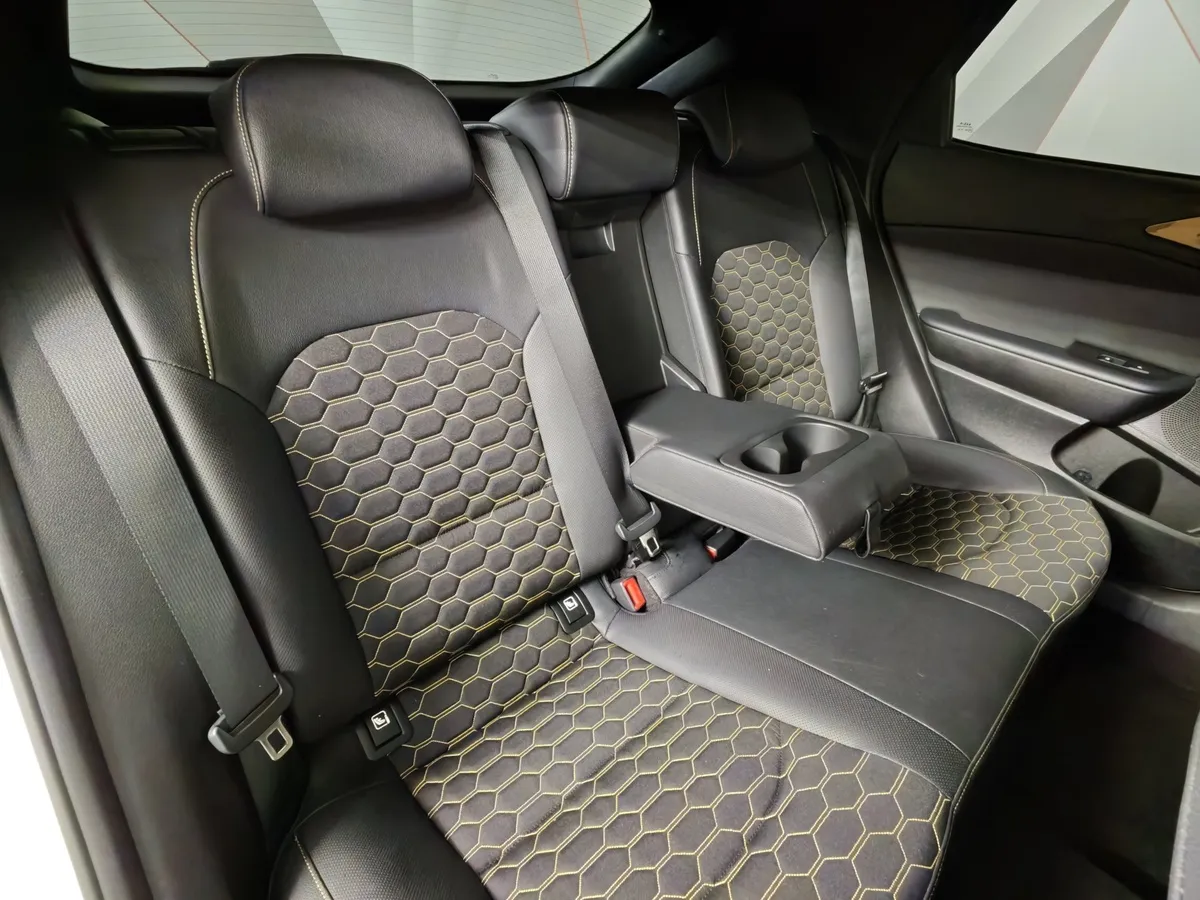Kia XCeed 1.4 T-GDI (140 л.c.) Premium Plus Белый в АВИЛОН. Слайд №22