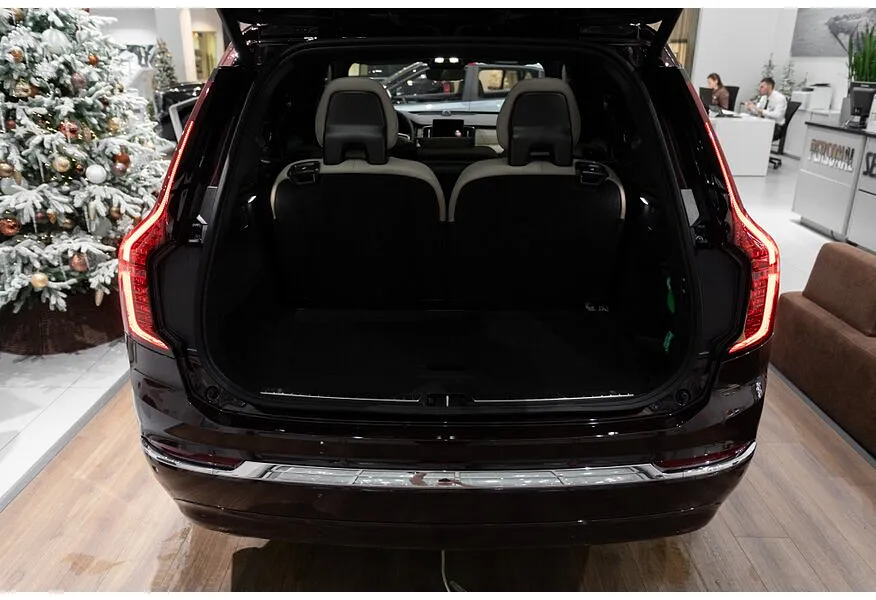Volvo XC90 2.0 B5 mild hybrid AT AWD (7 мест) (250 л.с.) Ultra Bright Красный в АВИЛОН. Слайд №14