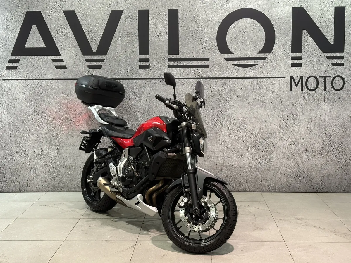 Yamaha MT-07 689 см³ (75 л.с.) 689 Красный в АВИЛОН. Слайд №2