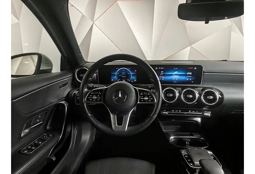 Mercedes-Benz A-Класс A 200 7G-DCT (150 л.с.) Progressive Белый в АВИЛОН. Слайд №18