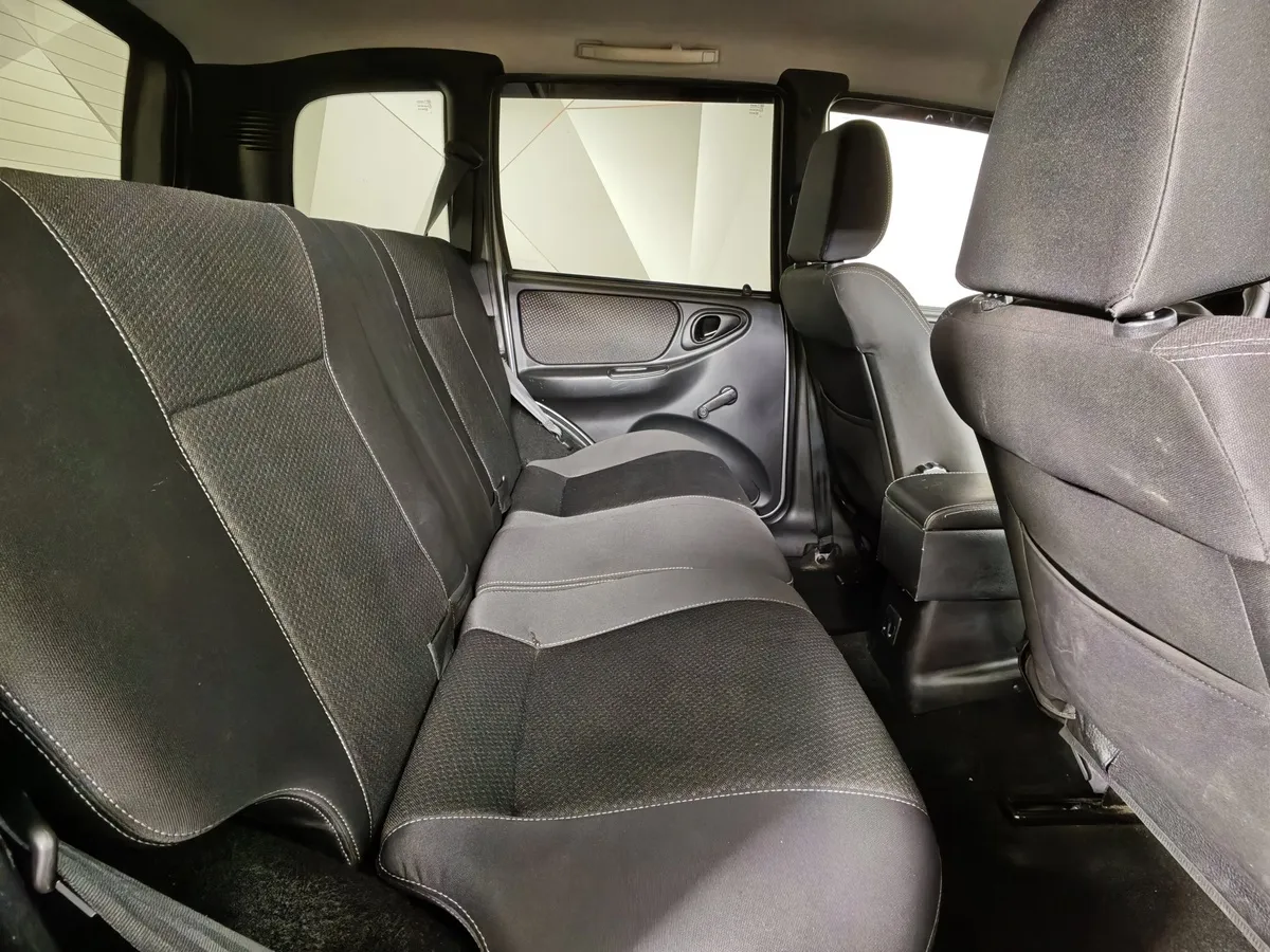 Chevrolet Niva 1.7 MT (80 л.с.) Серый в АВИЛОН. Слайд №15