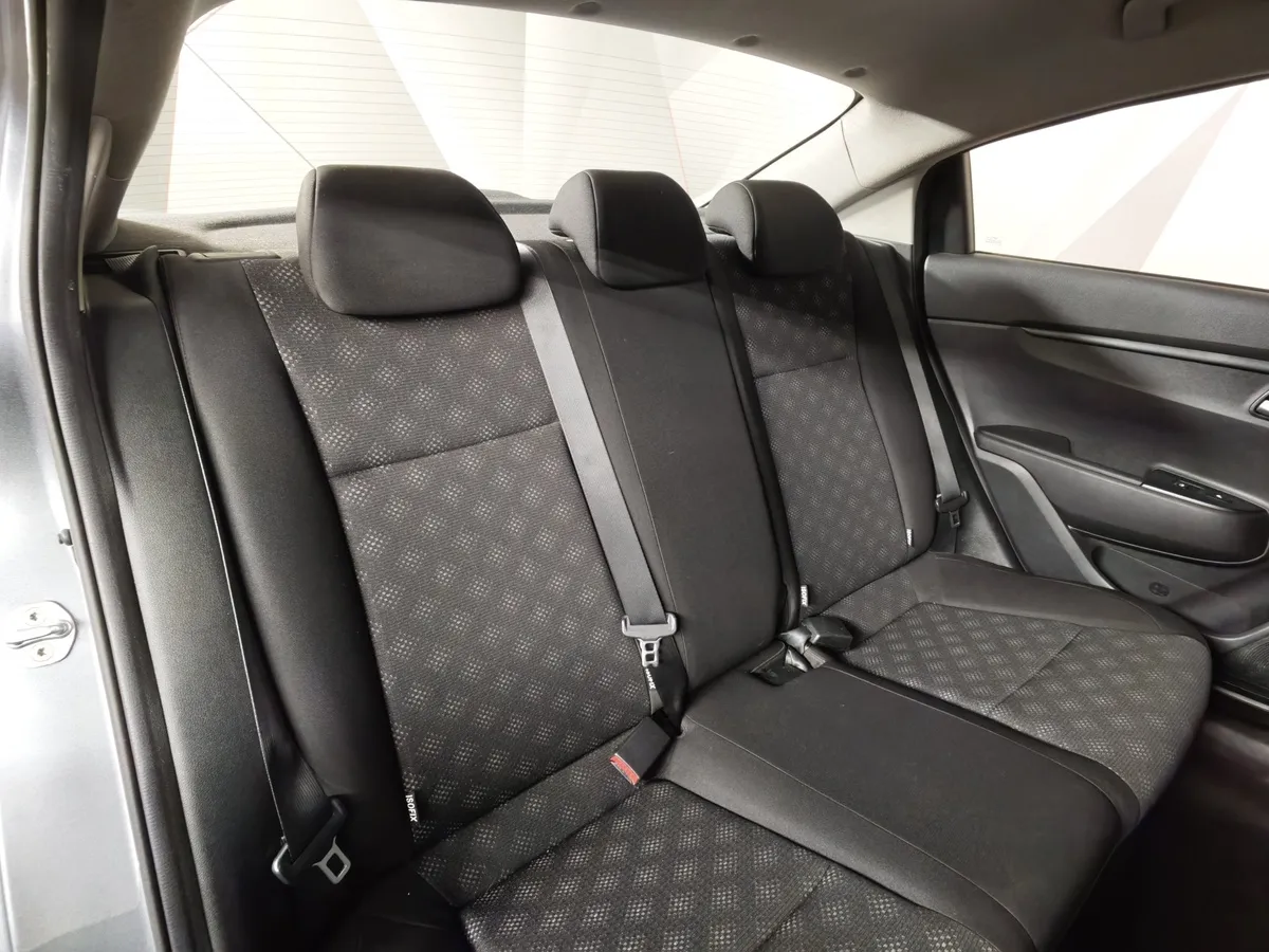 Kia Rio 1.6 AT (123 л.с.) Серый в АВИЛОН. Слайд №15