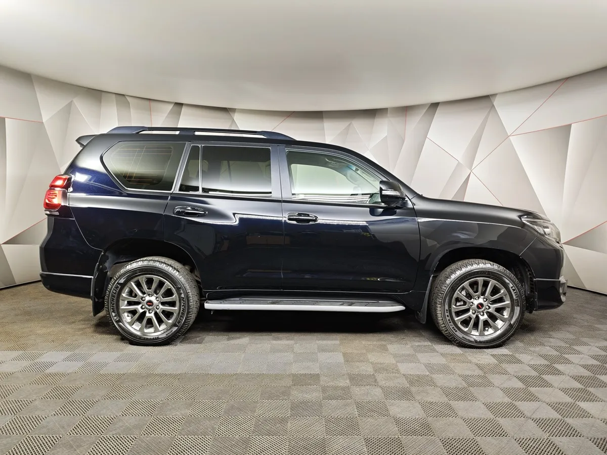 Toyota Land Cruiser Prado 4.0 AT AWD (249 л.с.) Черный в АВИЛОН. Слайд №6