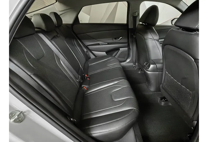 Hyundai Elantra 1.6 AT (128 л.с.) Elegance + Smart Sense Серый в АВИЛОН. Слайд №16