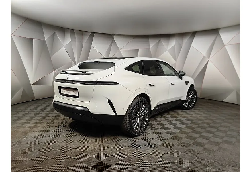 Avatr 11 Ultra-long Range Dual Motor AT 4WD (578 л.с.)  Luxury Edition  Белый в АВИЛОН. Слайд №2