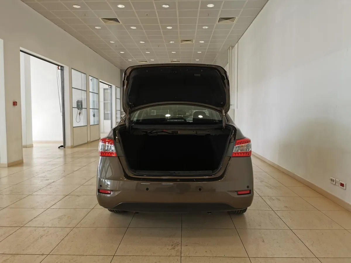 Nissan Sentra 1.6 CVT (117 л.с.) Коричневый в АВИЛОН. Слайд №11