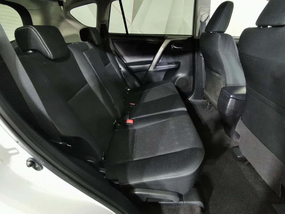 Toyota RAV4 2.0 CVT (148 л.с.) Стандарт Белый в АВИЛОН. Слайд №15