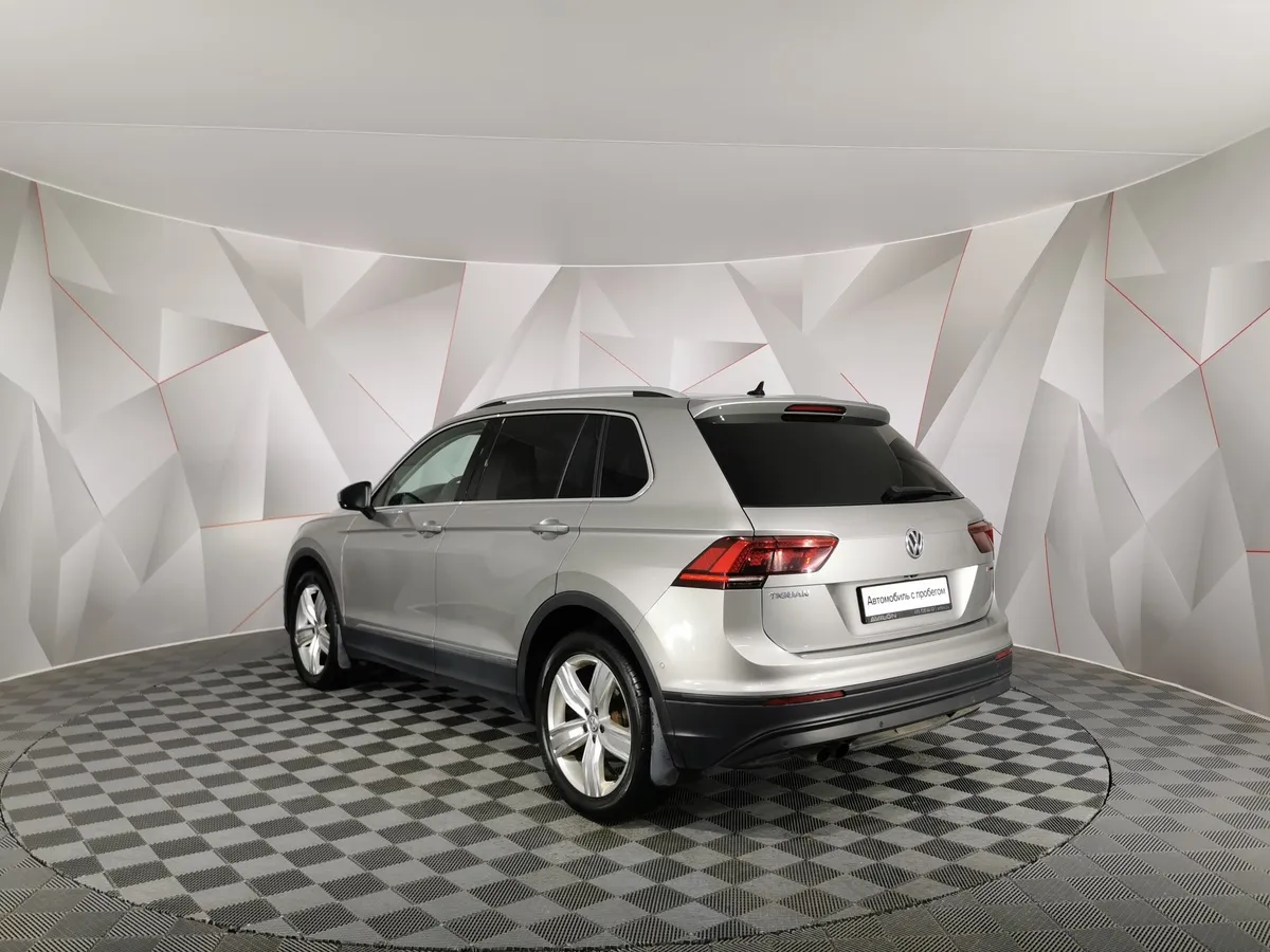 Volkswagen Tiguan 1.4 TSI 4Motion AT (150 л.с.) Exclusive Серый в АВИЛОН. Слайд №4