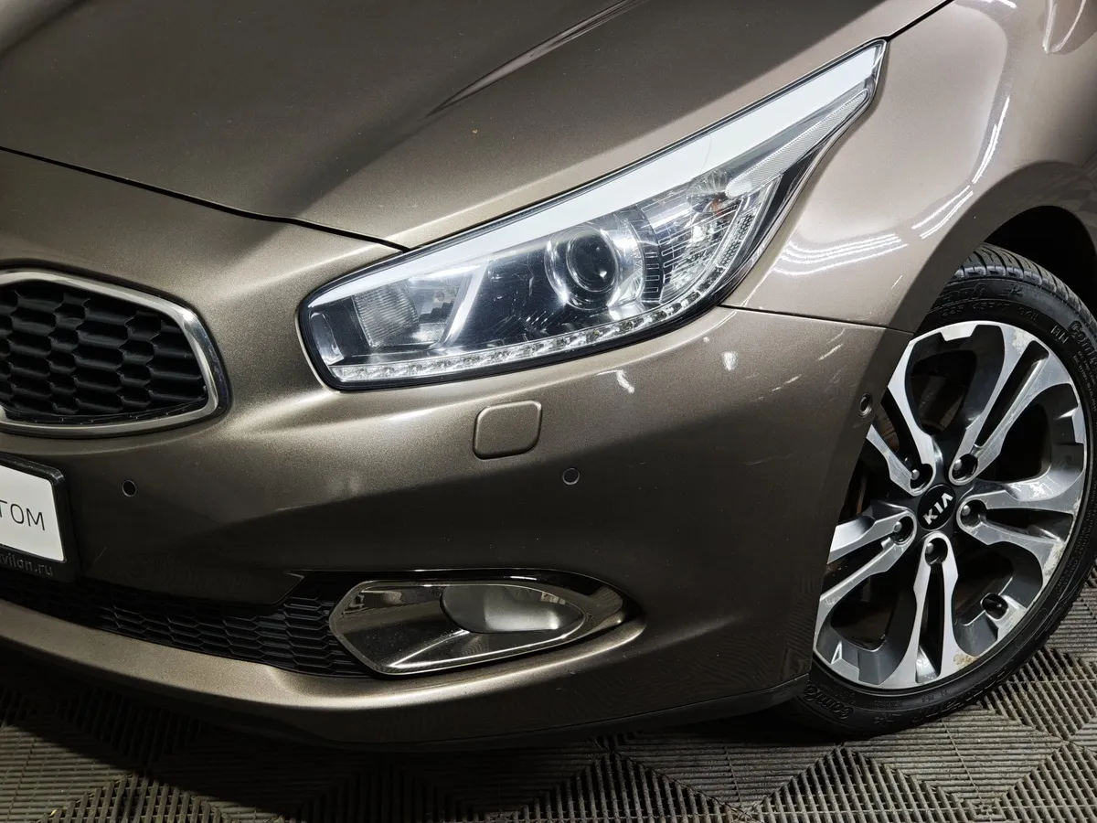 Kia Ceed 1.6 AT (130 л.с.) Classic Коричневый в АВИЛОН. Слайд №9